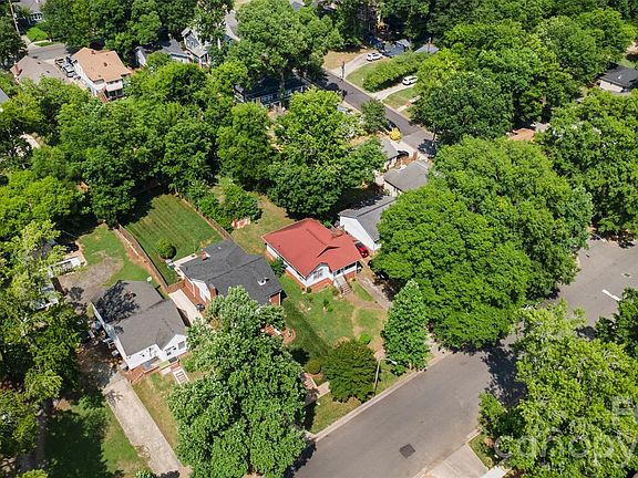 5th image of 408 W Kingston Ave