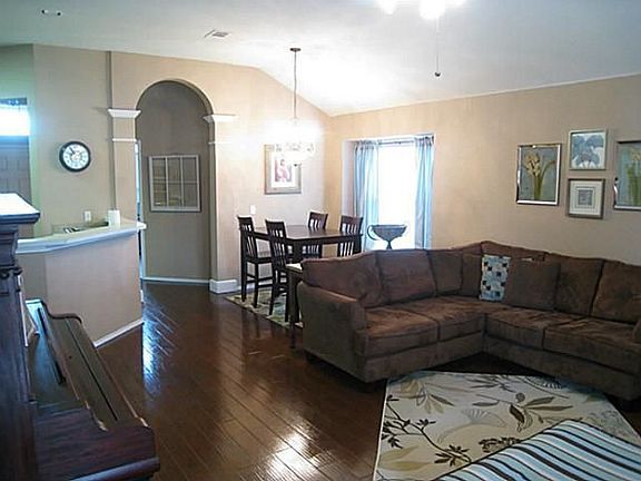 5th image of 2616 Carolina Dr