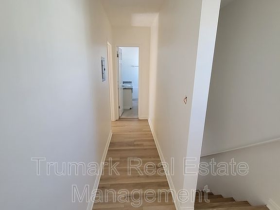 4th image of 20 W Tujunga Ave #5