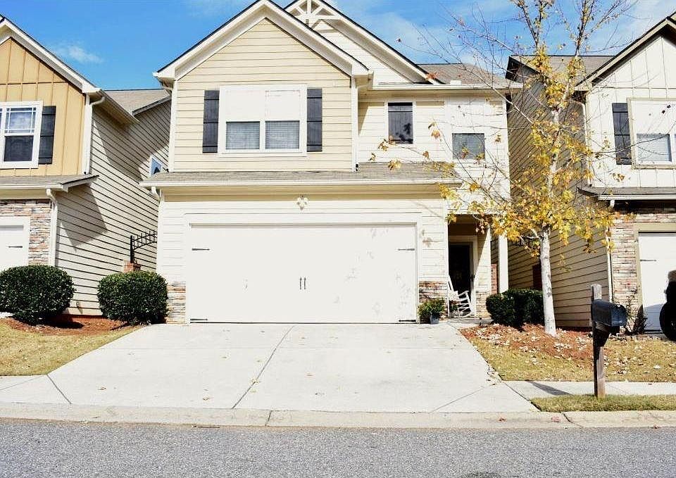 1st image of 15 Greenfield Dr