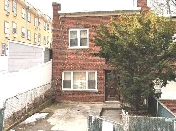 3011 Yates Ave, Bronx, NY 10469