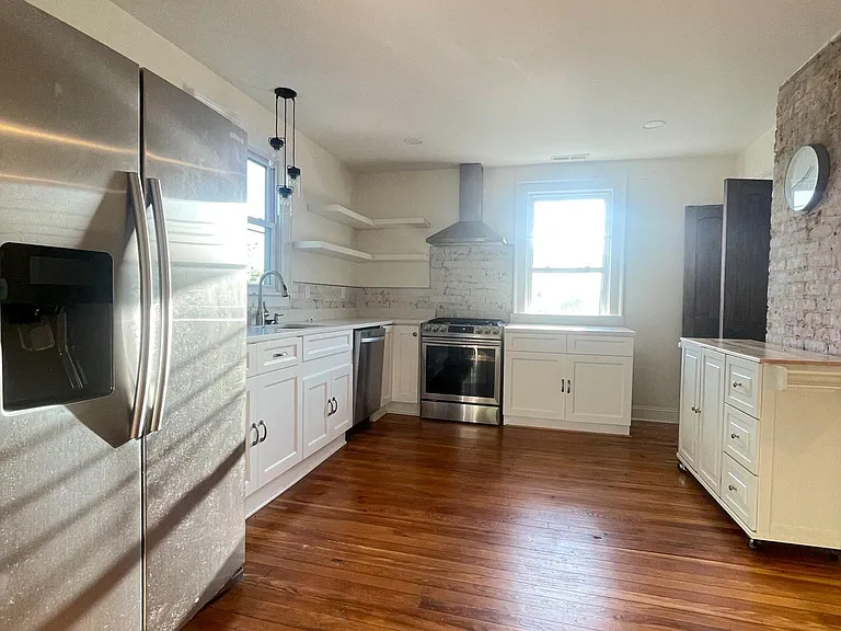 14 Arlington St #200 — Photo 6
