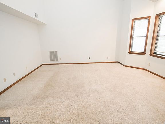 5th image of 44530 White Pine Ct