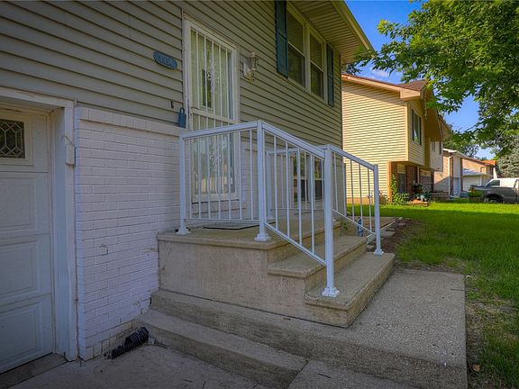 3rd image of 3554 Dove Dr