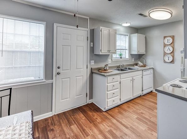 3000 Harbour Lake Dr #7