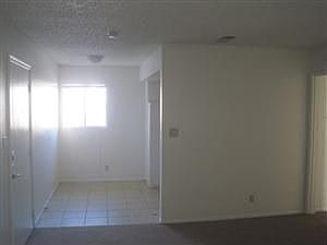 4th image of 513 McKellar Cir APT 2