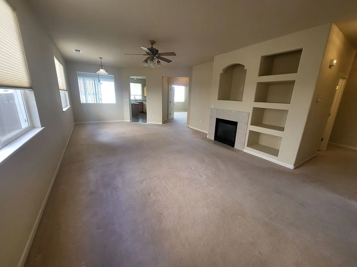 Building Photo - 353 Royal Troon Dr