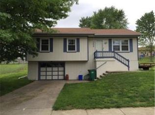 2606 Leewood Rd, Harrisonville, MO 64701