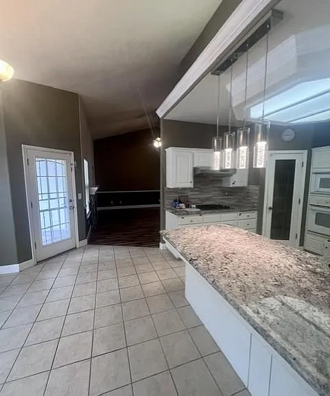1877 E Turnberry Ave — Photo 33