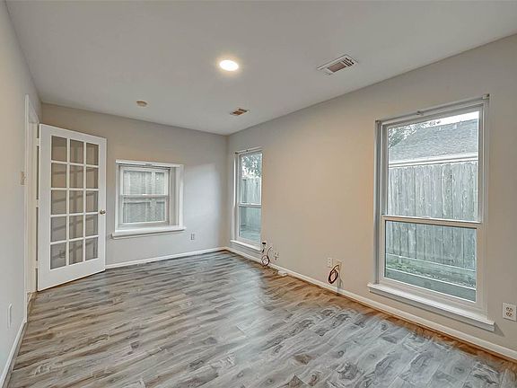 3rd image of 16703 Elm Park Way