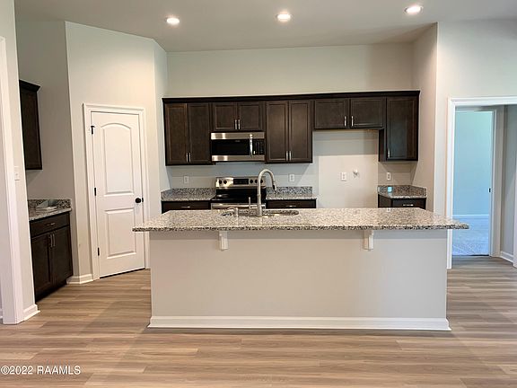 2nd image of 107 Cainwood Ct