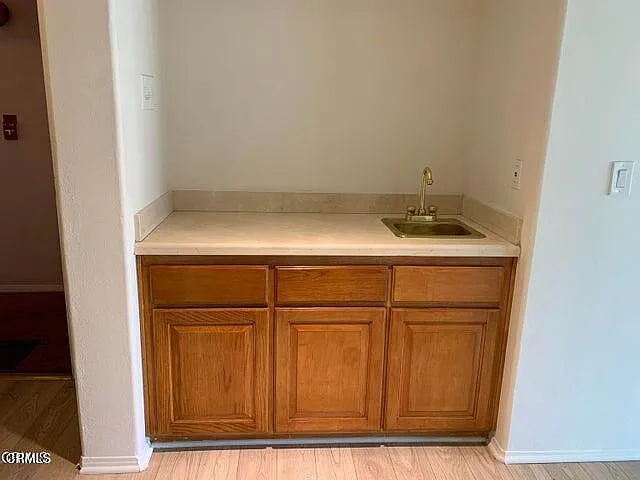 3 bed, 3.0 bath, 1500 sqft, $4,500 — Photo 3