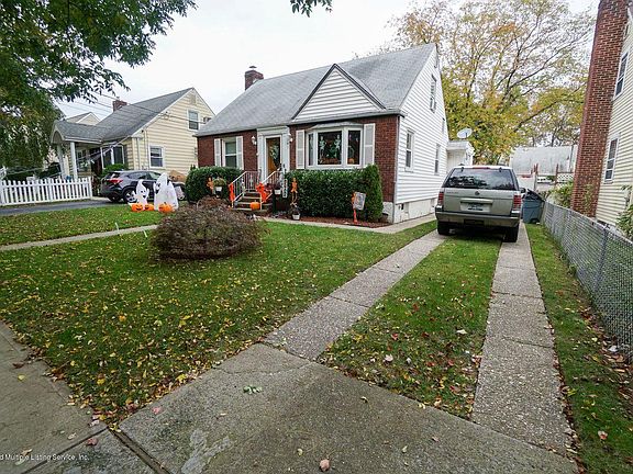 2nd image of 341 Beach Ave