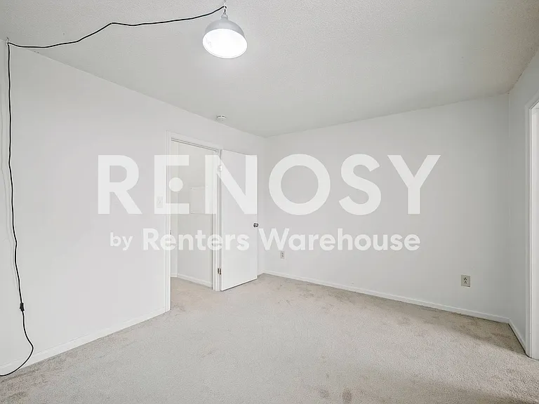 5310 Lake Victoria Arch — Photo 20