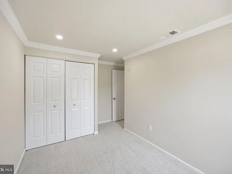 1935 Pohick Creek Ct — Photo 12