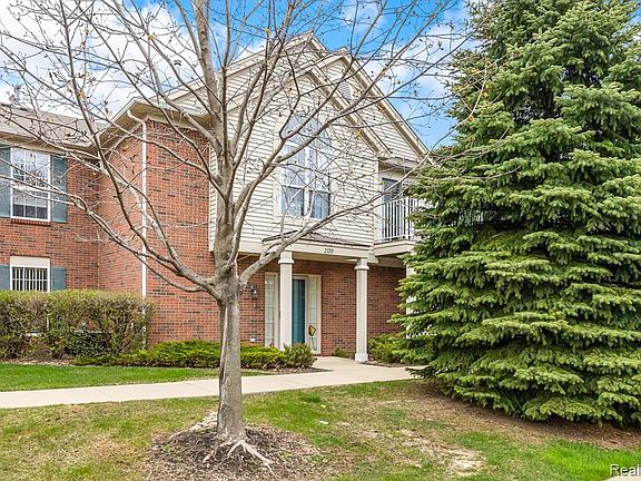 2nd image of 21210 Chesapeake Cir
