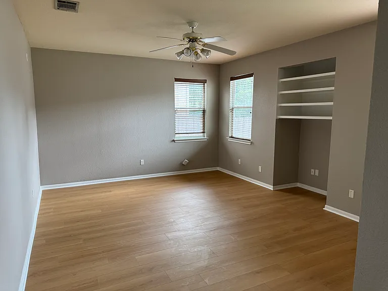 17801 Kilkenny Dr — Photo 3