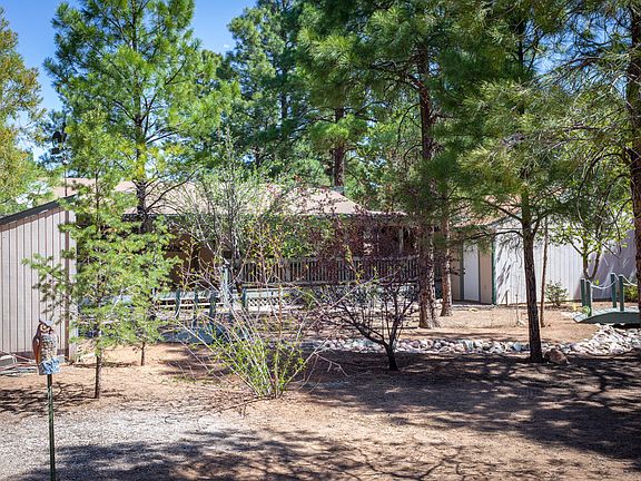 4th image of 2120 Forest Park Dr