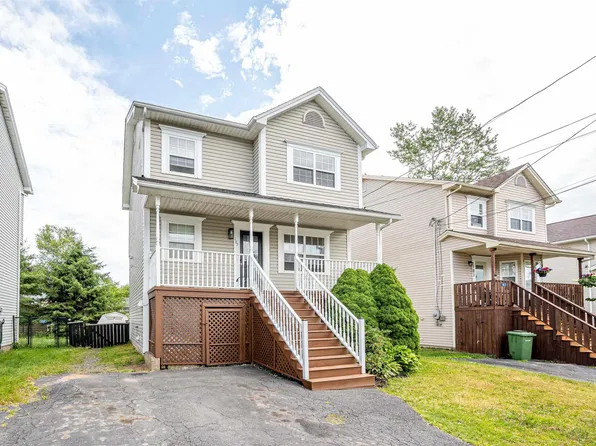 187 James St, Timberlea, NS B3T 1P1