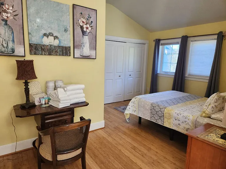 Studio Apartment on 27 Acre Estate | Available Now — Photo 6