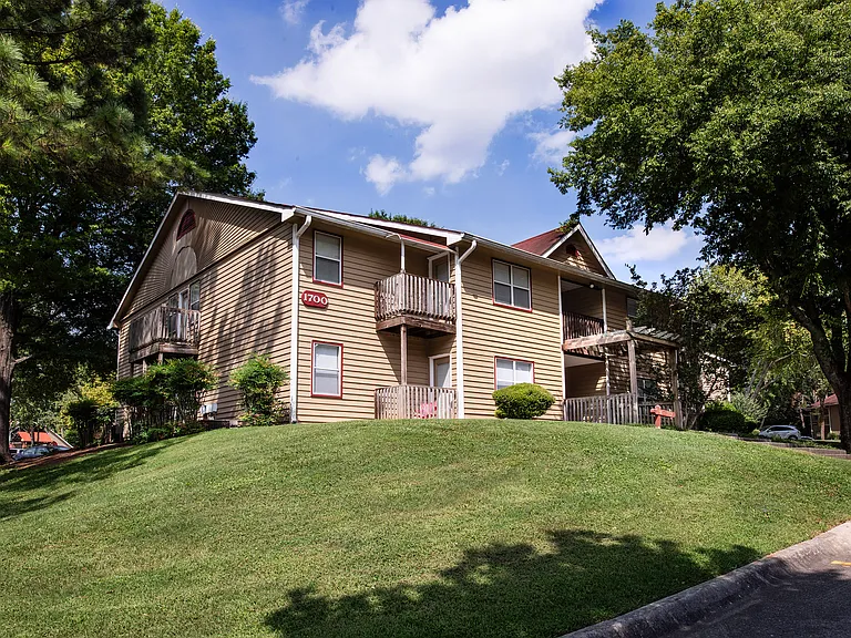 Park Hills Apartments — Photo 14