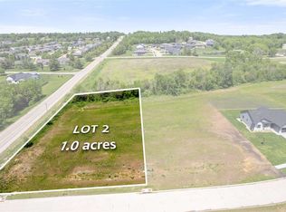 2928 Timber Creek Ct, Hiawatha, IA 52233