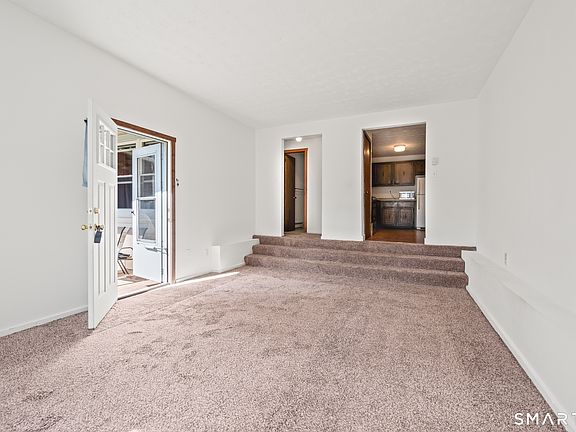 5th image of 949 Pleasant Valley Road #7-4