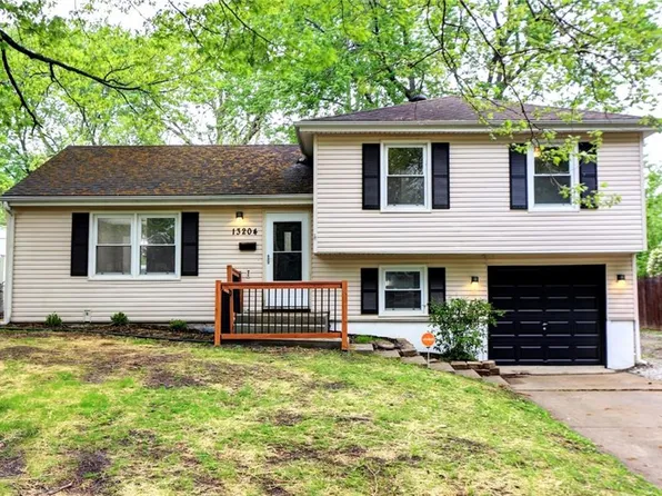 13204 Ashland Ave, Grandview, MO 64030