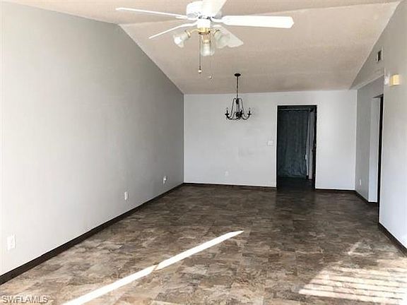 3rd image of 19136/140 Miami Blvd