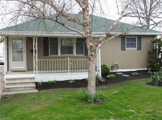 5808 Robert Dr, Brookpark, OH 44142