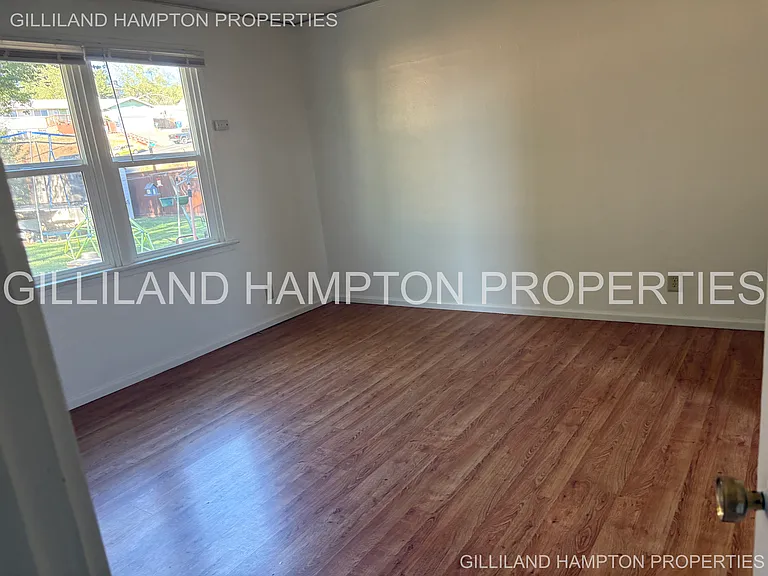 318 NW 15th St #318 — Photo 14