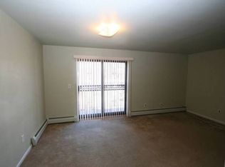 11708 14th Ave, College Point, NY 11356