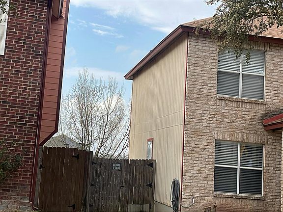 3rd image of 6715 Raintree Path