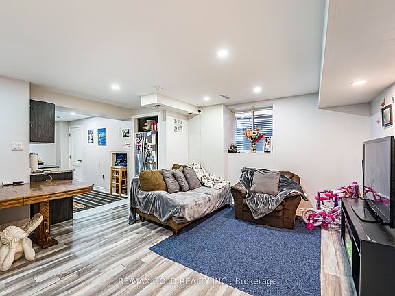5th image of 6 Feeder St