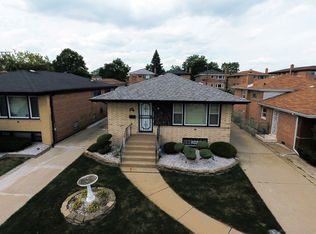 390 Bensley Ave, Calumet City, IL 60409