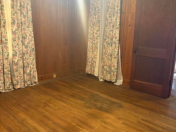4th image of 5295 Cliff St