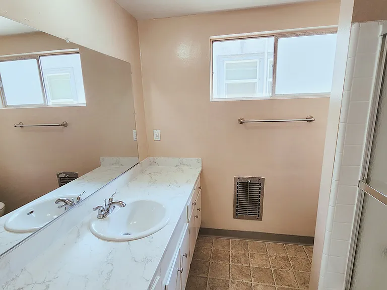 1815 Fremont Ave — Photo 13