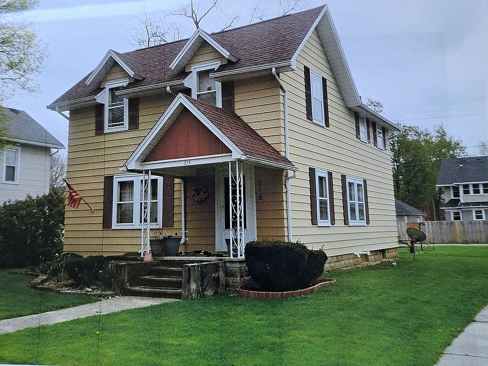 1st image of 215 Main St