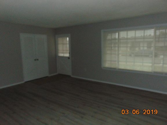 3rd image of 27660 Charlestown Dr
