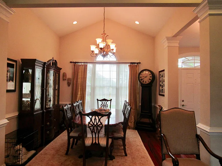 1271 Greenbriar Dr — Photo 9