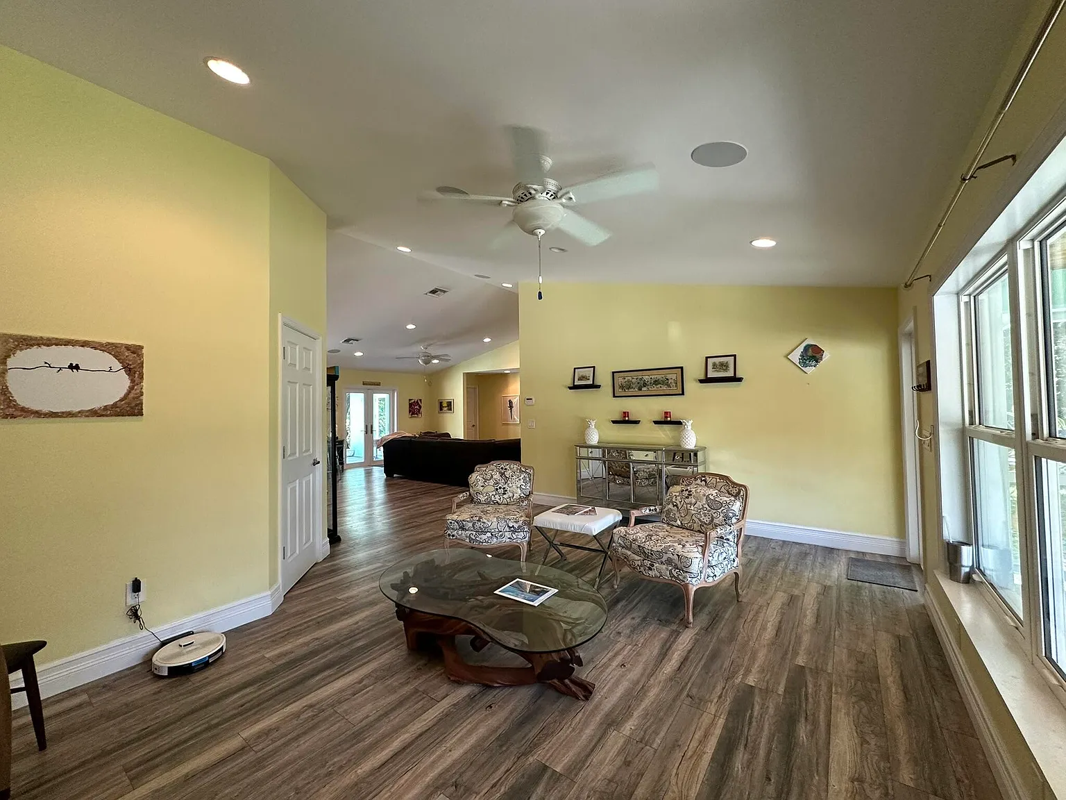 2 bed, 2.5 bath, 1916 sqft, $8,500 — Photo 4