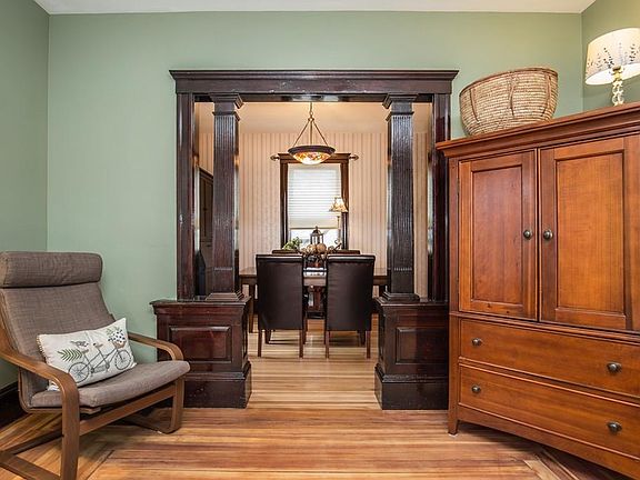 4th image of 7 Devereaux St