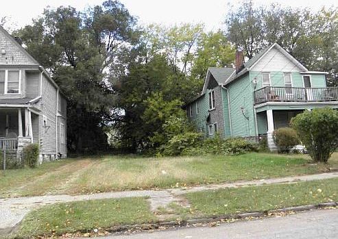 4th image of 6400 Whittier Ave