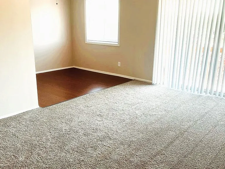 918 Heritage Ct #102 — Photo 22