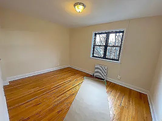 4th image of 21-19 27th St #D1