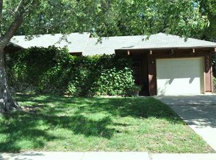 3550 SW Cambridge Ave, Topeka, KS 66614