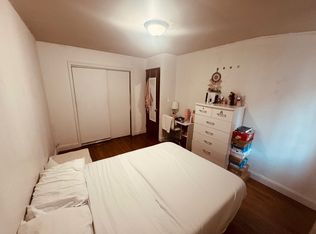 5772 Xenia St, Flushing, NY 11368