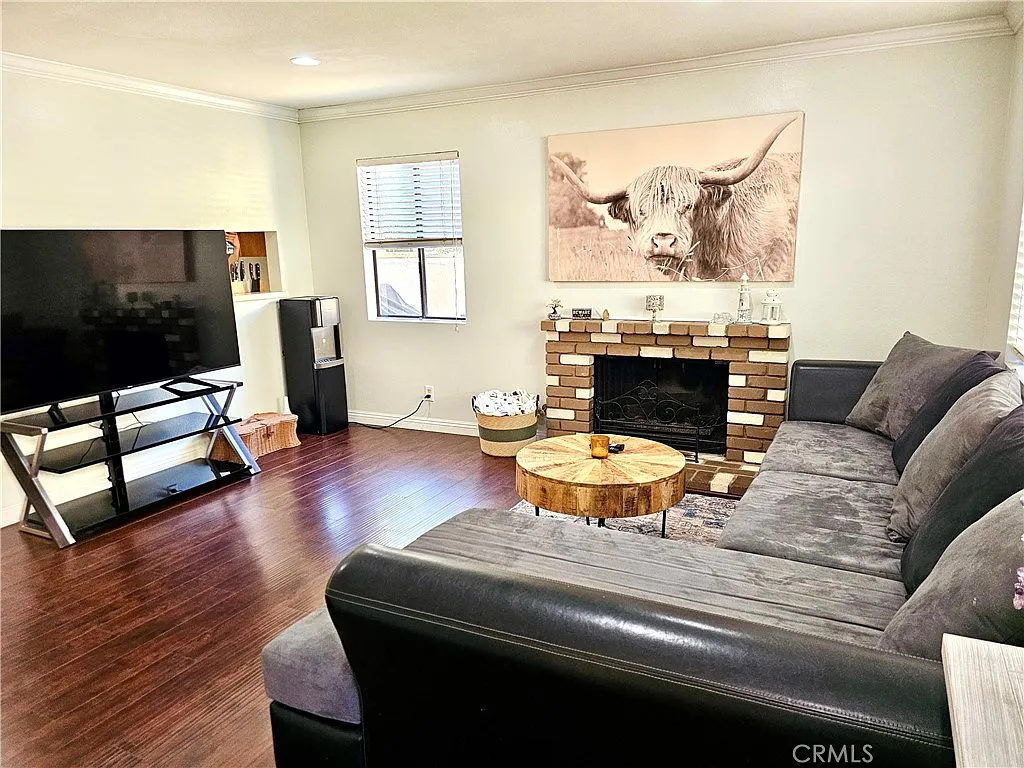 2 bed, 2.5 bath, 1180 sqft, $3,000 — Photo 3