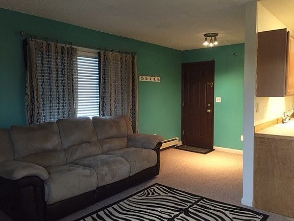 3rd image of 3284 Adams Dr