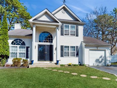 33 Summersweet Drive, Middle Island, NY, 11953